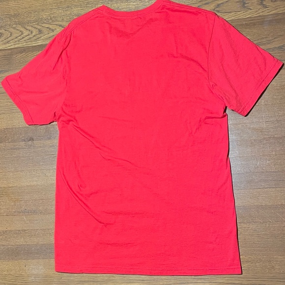 Gildan Red Hulkamania Graphic Tee - Picture 4 of 4
